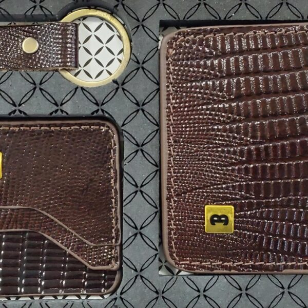 بكج رجالي متعدد الألوان