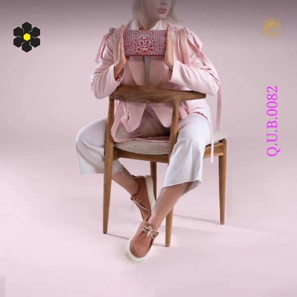 شنطة الملكة نور